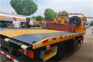 讷河附近拖车电话号码服务